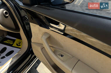Седан Audi A8 2011 в 