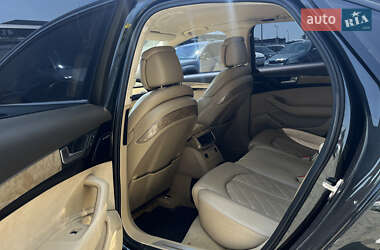 Седан Audi A8 2011 в 