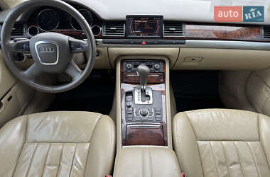 Седан Audi A8 2006 в 