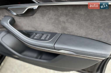 Седан Audi A8 2021 в 