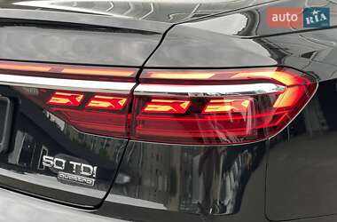 Седан Audi A8 2022 в 