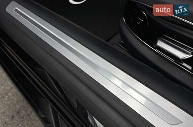 Седан Audi A8 2022 в 