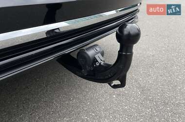 Седан Audi A8 2022 в 