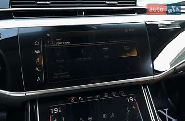 Седан Audi A8 2022 в 
