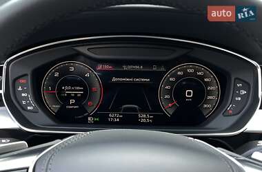 Седан Audi A8 2022 в 