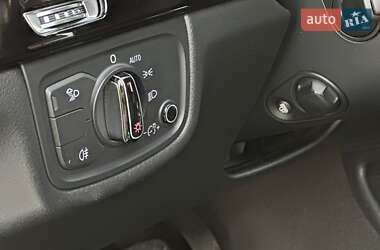Седан Audi A8 2012 в 