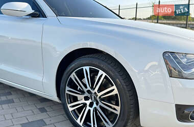 Седан Audi A8 2013 в 