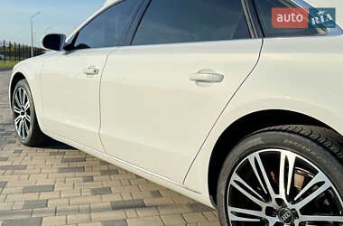 Седан Audi A8 2013 в 