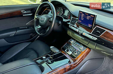 Седан Audi A8 2013 в 