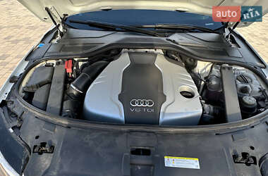 Седан Audi A8 2013 в 