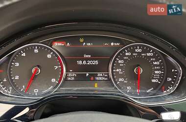 Седан Audi A8 2015 в 
