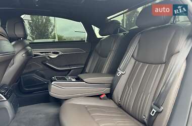 Седан Audi A8 2021 в 