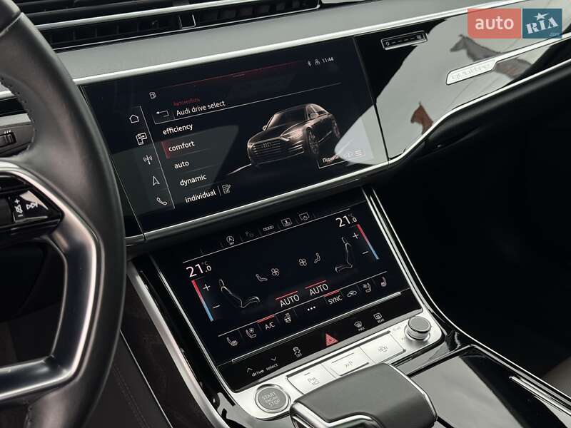 Седан Audi A8 2021 в Киеве