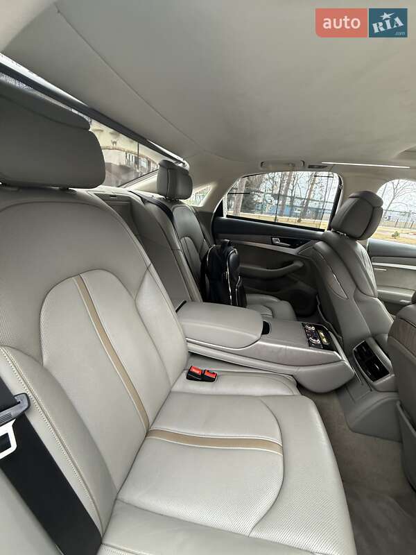 Седан Audi A8 2015 в Харькове