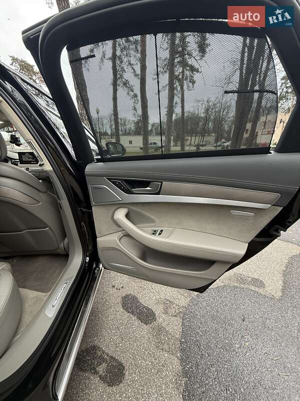 Седан Audi A8 2015 в Харькове