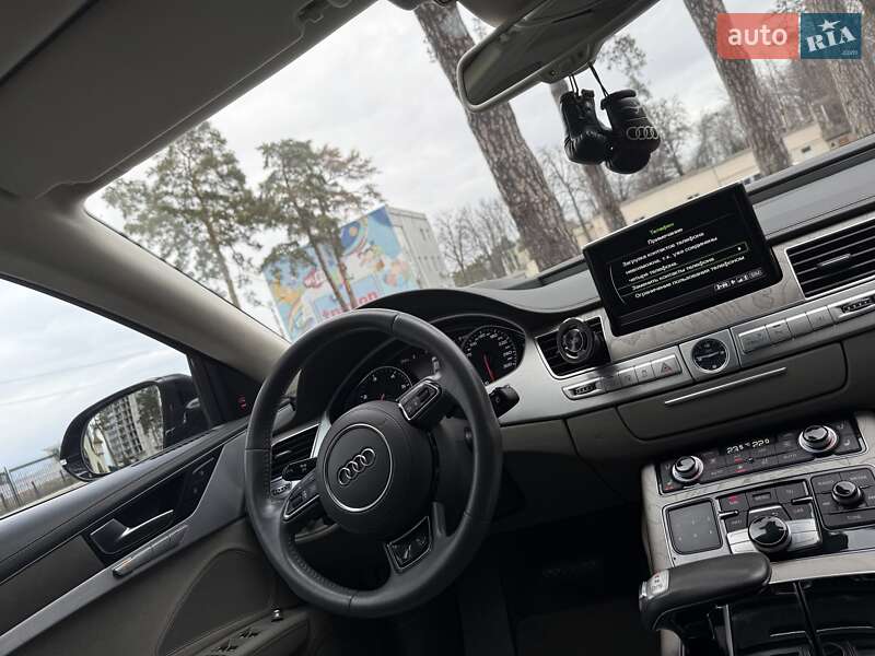 Седан Audi A8 2015 в Харькове
