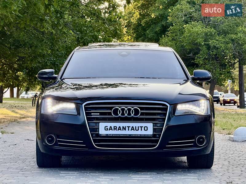 Седан Audi A8 2010 в Одесі