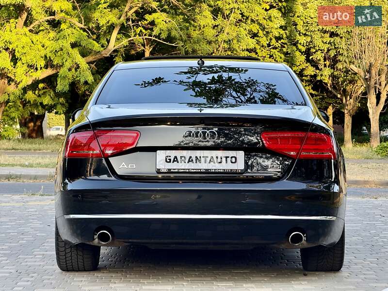 Седан Audi A8 2010 в Одесі