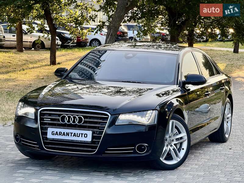 Седан Audi A8 2010 в Одесі