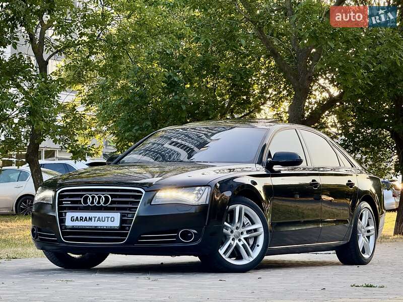 Седан Audi A8 2010 в Одесі