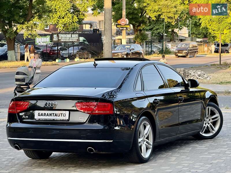 Седан Audi A8 2010 в Одесі