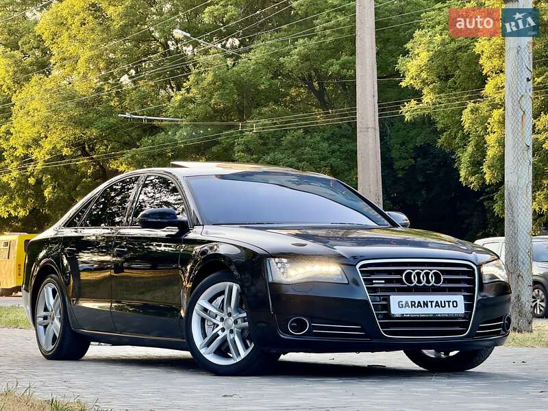 Седан Audi A8 2010 в Одесі