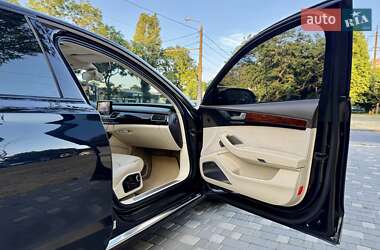 Седан Audi A8 2010 в 