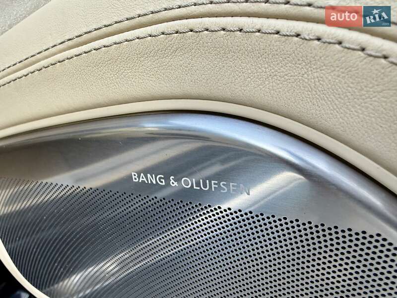 Седан Audi A8 2010 в Одесі