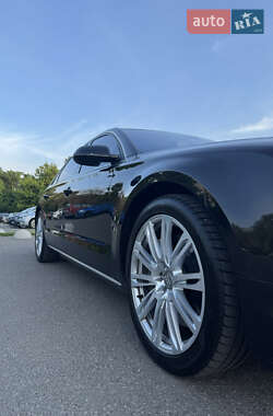 Седан Audi A8 2013 в 