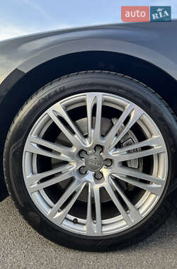 Седан Audi A8 2013 в 