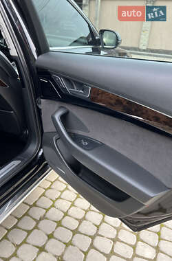 Седан Audi A8 2010 в 