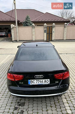 Седан Audi A8 2010 в 