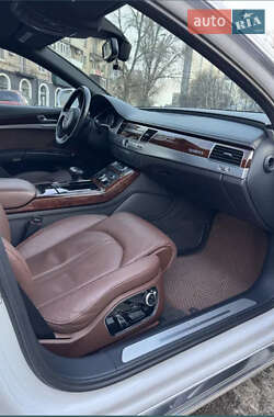 Седан Audi A8 2012 в 