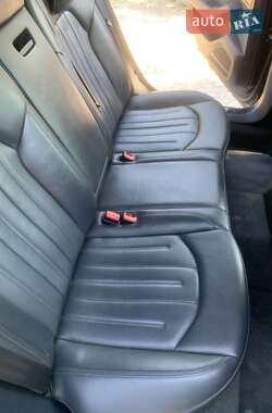 Седан Audi A8 2015 в 