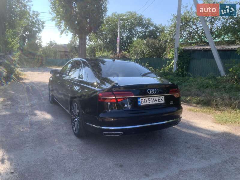 Седан Audi A8 2015 в Бердичеве