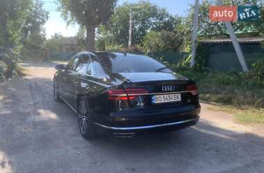 Седан Audi A8 2015 в 