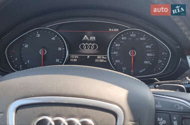 Седан Audi A8 2014 в 