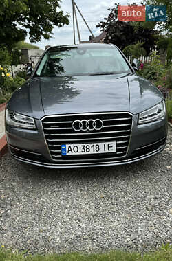Седан Audi A8 2014 в Луцке