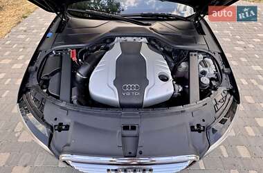 Седан Audi A8 2011 в 