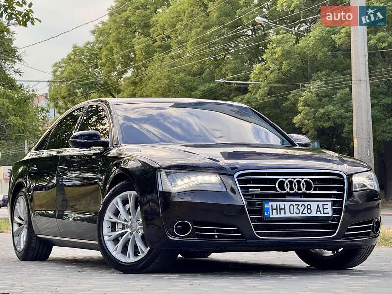 Седан Audi A8 2011 в 