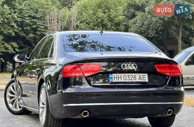 Седан Audi A8 2011 в 