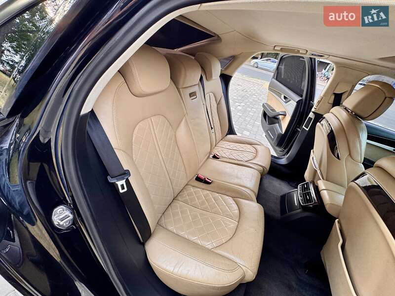 Седан Audi A8 2011 в Одессе