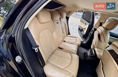 Седан Audi A8 2011 в 