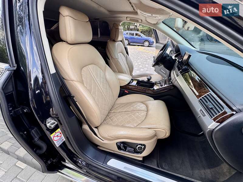 Седан Audi A8 2011 в Одессе