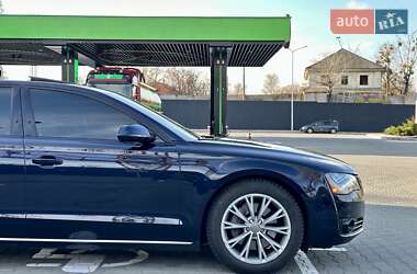 Седан Audi A8 2012 в 