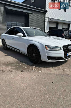 Седан Audi A8 2015 в 