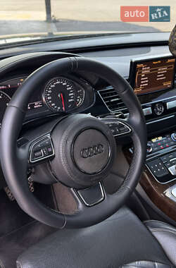 Седан Audi A8 2011 в 