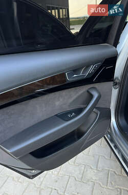 Седан Audi A8 2011 в 
