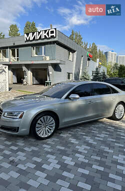 Седан Audi A8 2014 в 