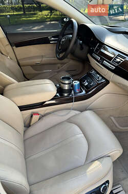 Седан Audi A8 2014 в 